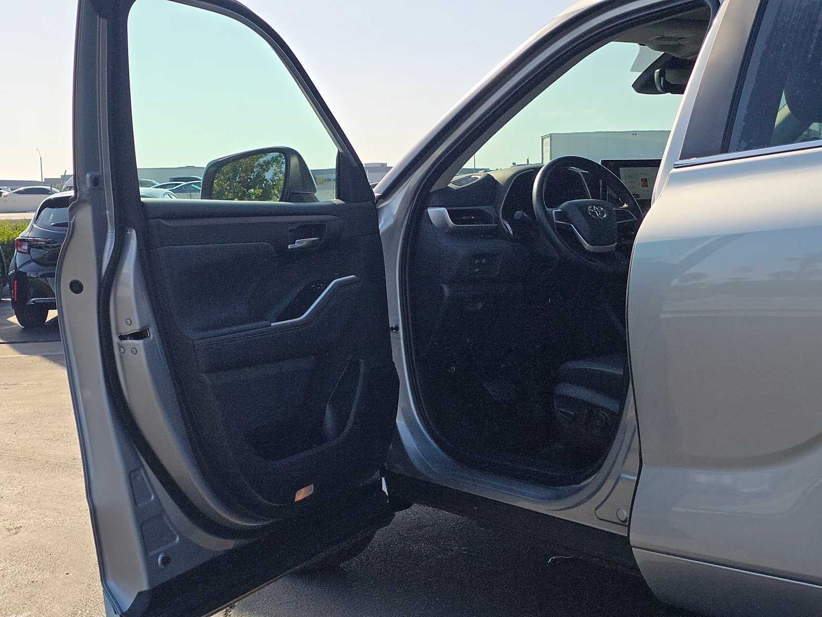2025 Toyota Highlander XLE