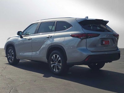 2025 Toyota Highlander XLE