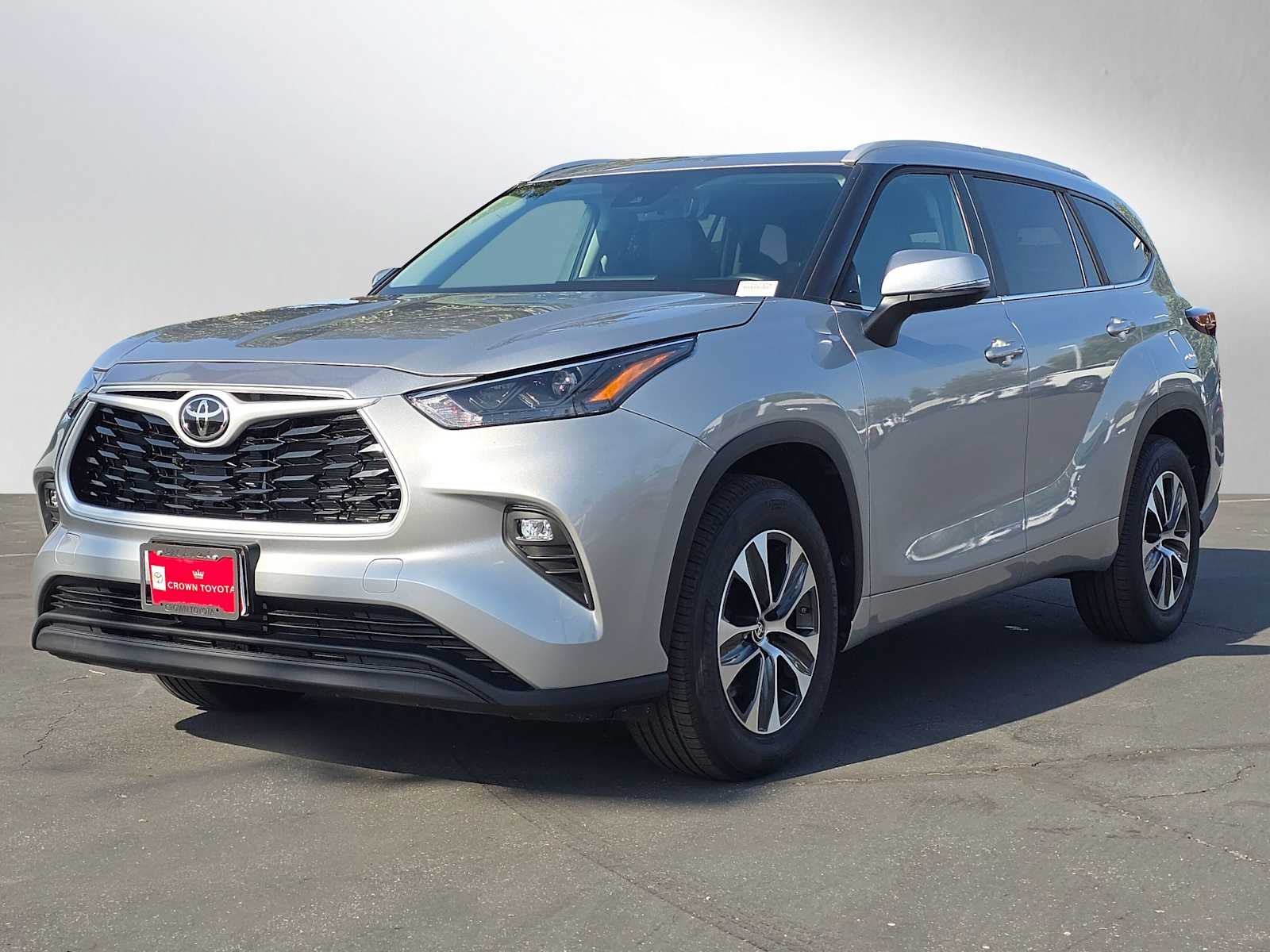 2025 Toyota Highlander XLE