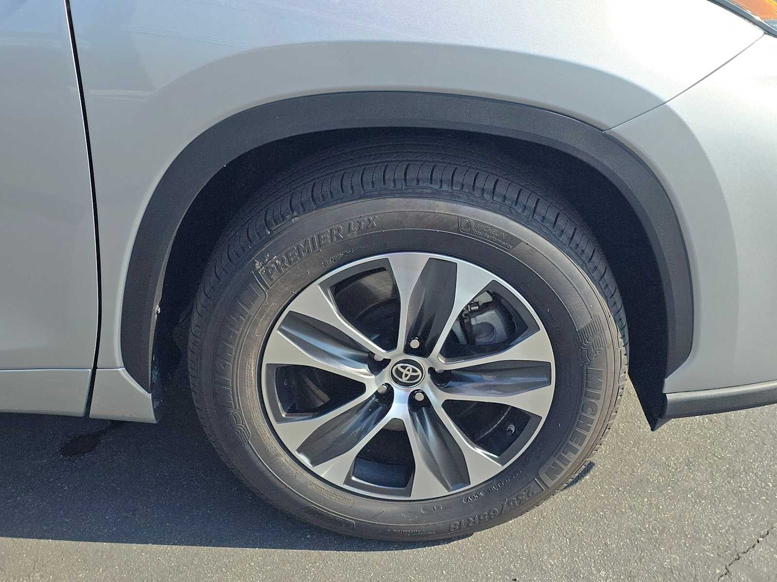 2025 Toyota Highlander XLE