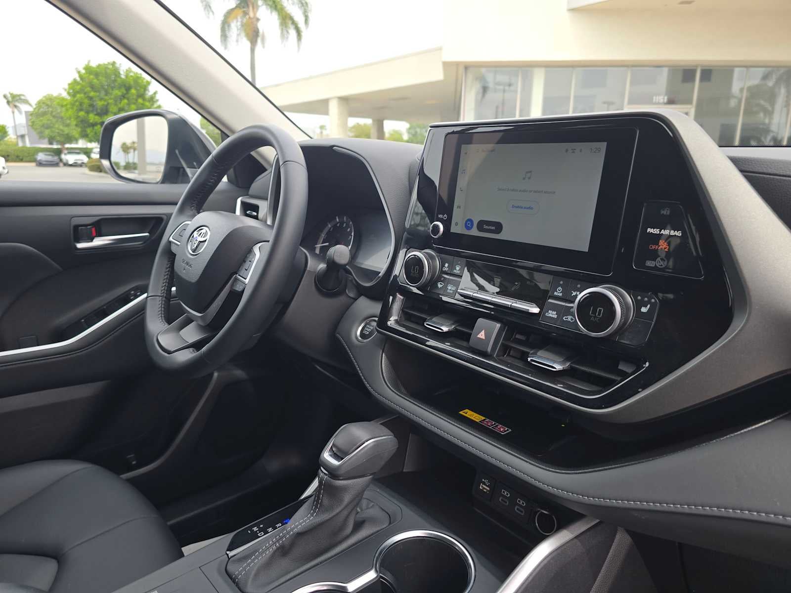 2025 Toyota Highlander XLE