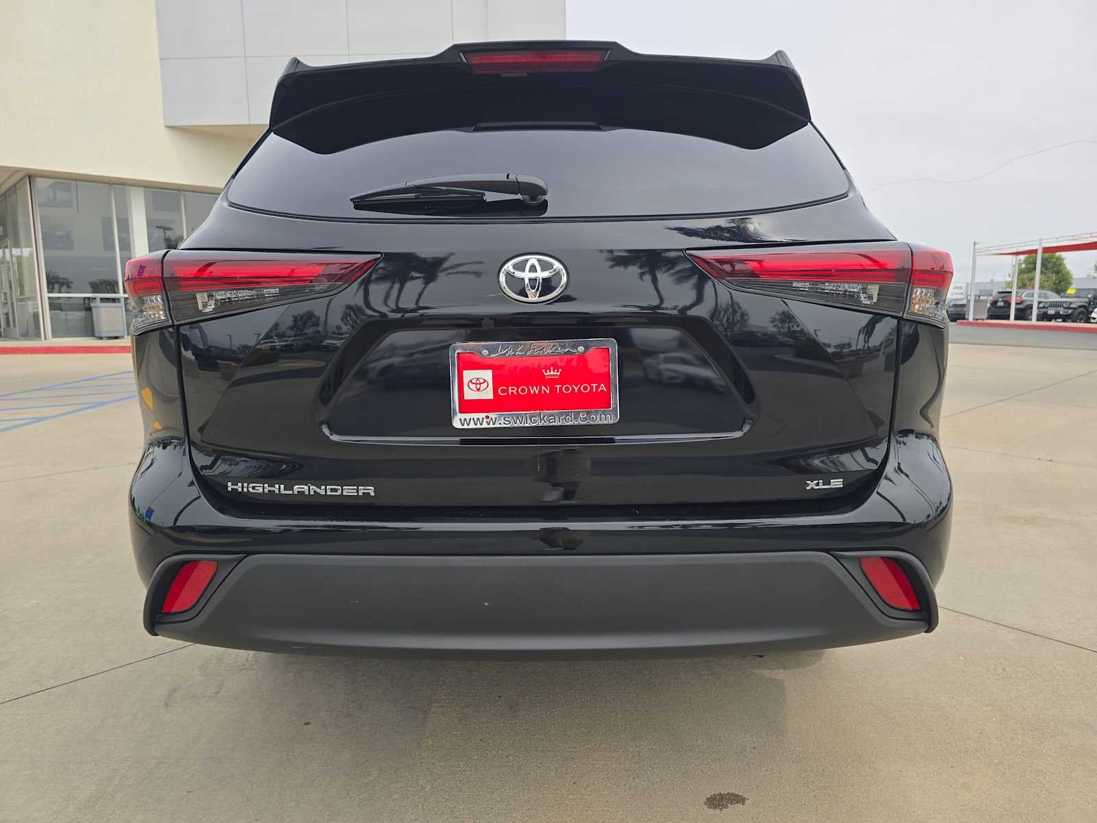 2025 Toyota Highlander XLE