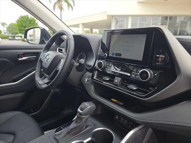 2025 Toyota Highlander XLE