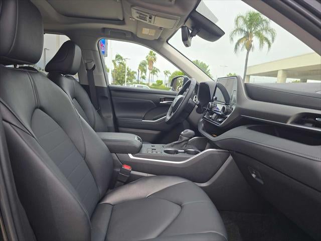 2025 Toyota Highlander XLE