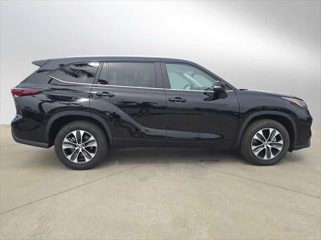 2025 Toyota Highlander XLE
