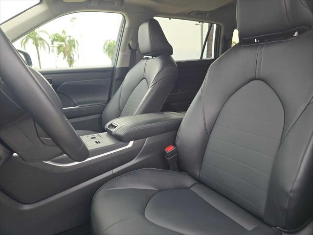 2025 Toyota Highlander XLE
