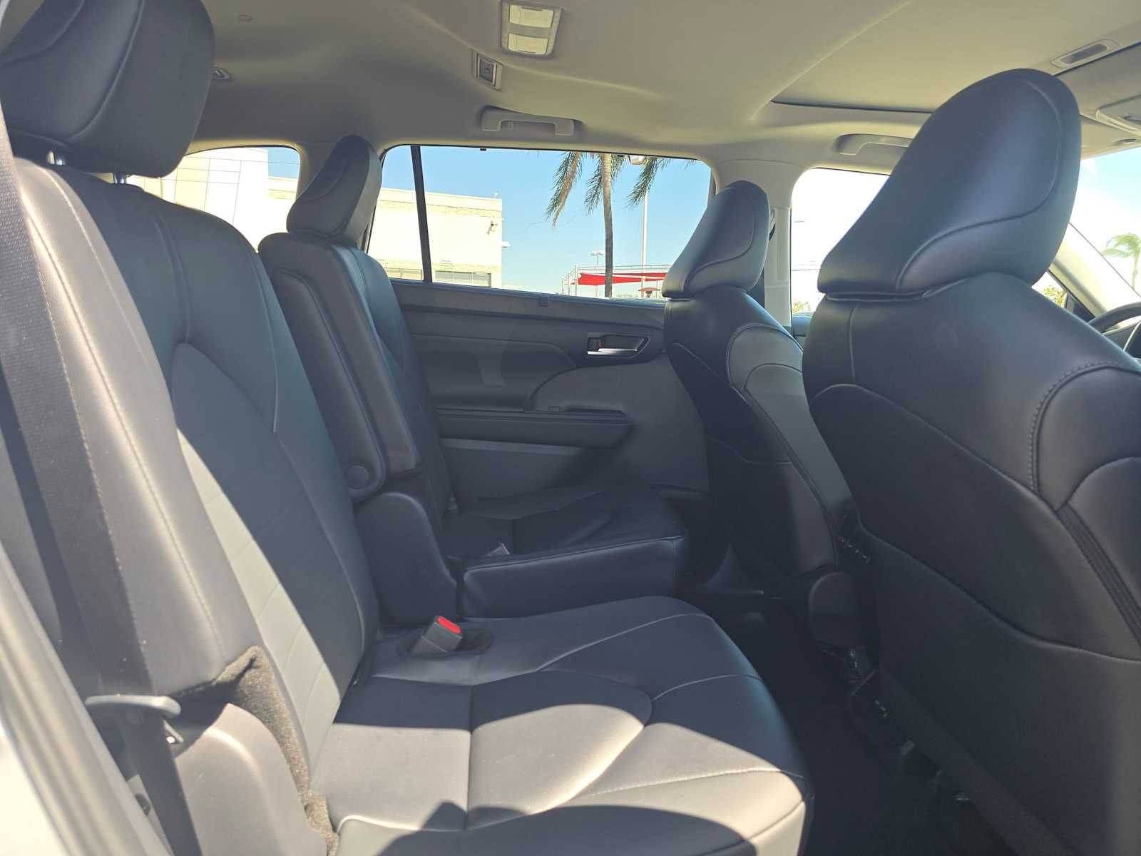 2025 Toyota Highlander XLE