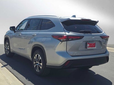 2025 Toyota Highlander XLE