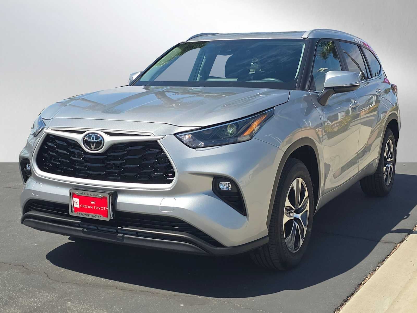 2025 Toyota Highlander XLE