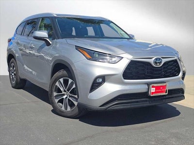 2025 Toyota Highlander XLE