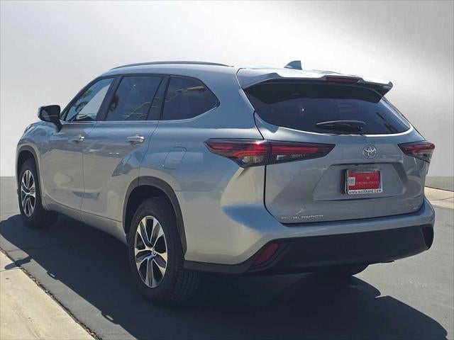 2025 Toyota Highlander XLE