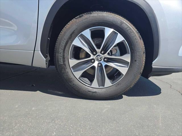 2025 Toyota Highlander XLE