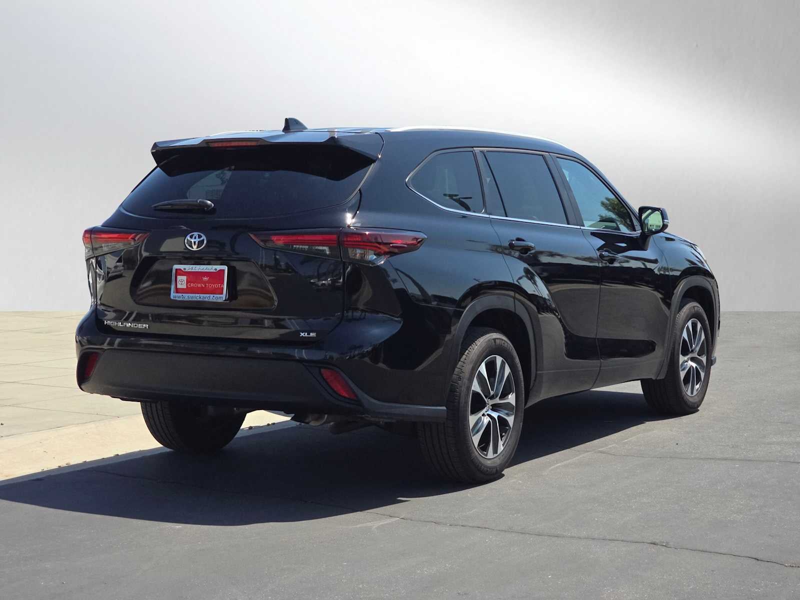 2025 Toyota Highlander XLE