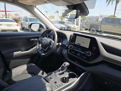 2025 Toyota Highlander XLE