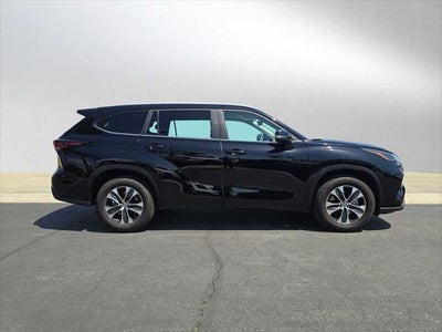 2025 Toyota Highlander XLE