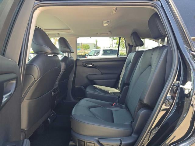 2025 Toyota Highlander XLE