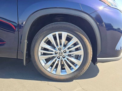 2026 Toyota Highlander Platinum