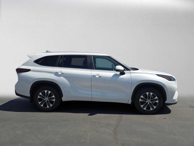 2026 Toyota Highlander XLE