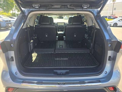 2023 Toyota Highlander Hybrid Limited