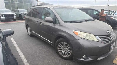 2013 Toyota Sienna XLE