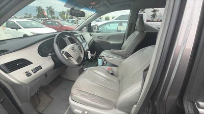 2013 Toyota Sienna XLE