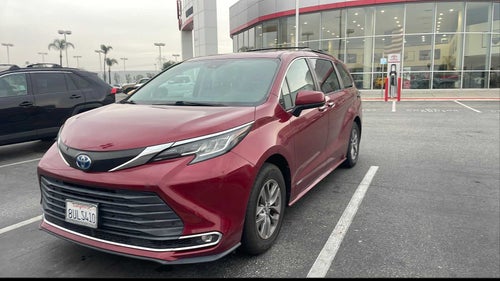 2021 Toyota Sienna XLE