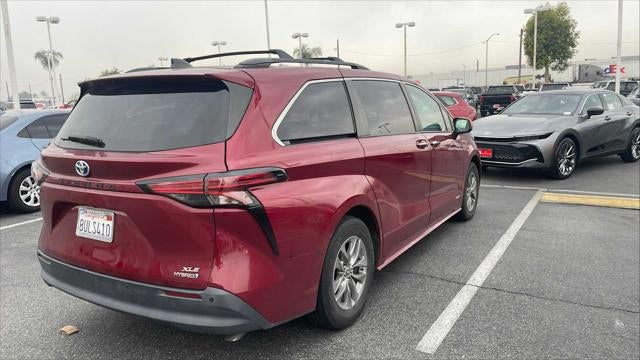 2021 Toyota Sienna XLE