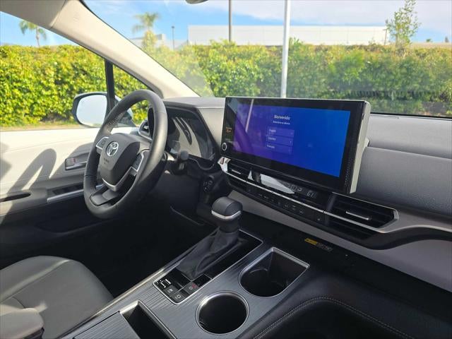 2025 Toyota Sienna XLE