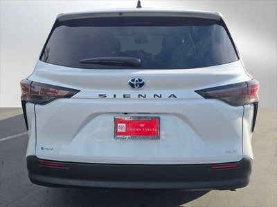 2025 Toyota Sienna XLE