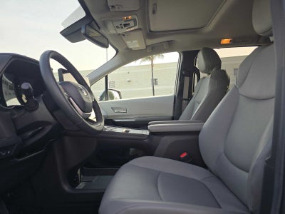 2025 Toyota Sienna XLE
