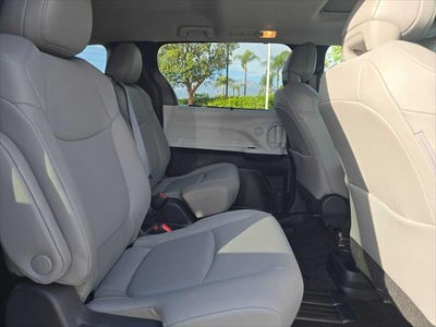2025 Toyota Sienna XLE