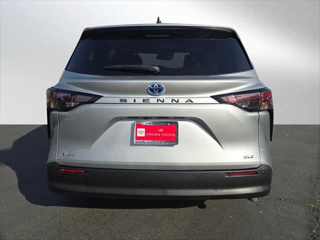 2025 Toyota Sienna XLE