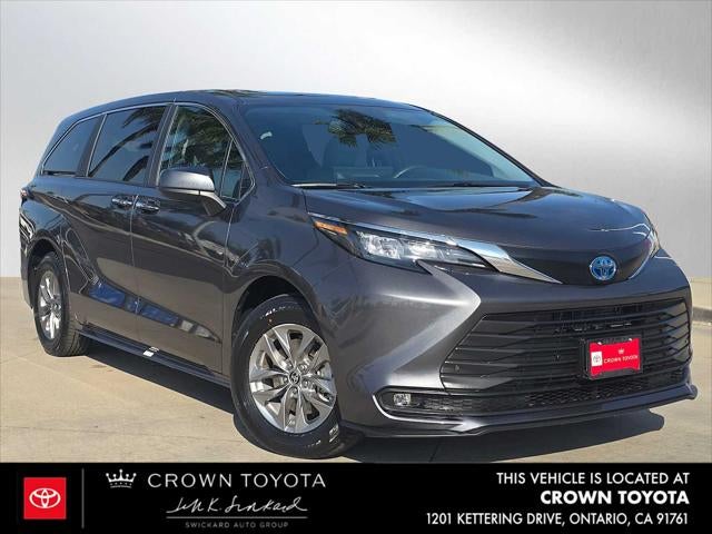 2025 Toyota Sienna XLE