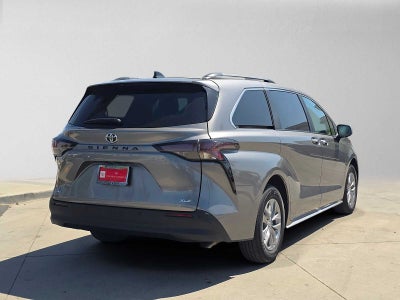 2026 Toyota Sienna XLE