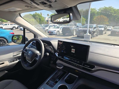 2026 Toyota Sienna XLE
