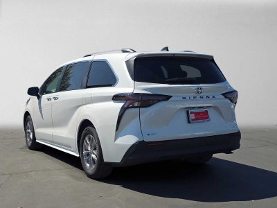 2026 Toyota Sienna XLE