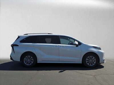 2026 Toyota Sienna XLE