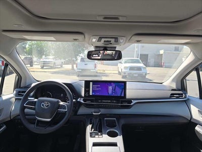 2026 Toyota Sienna XLE