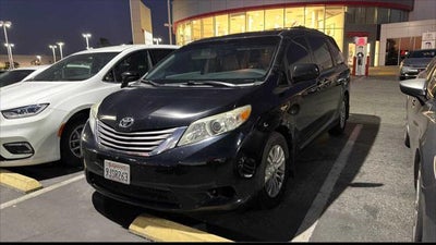 2017 Toyota Sienna XLE