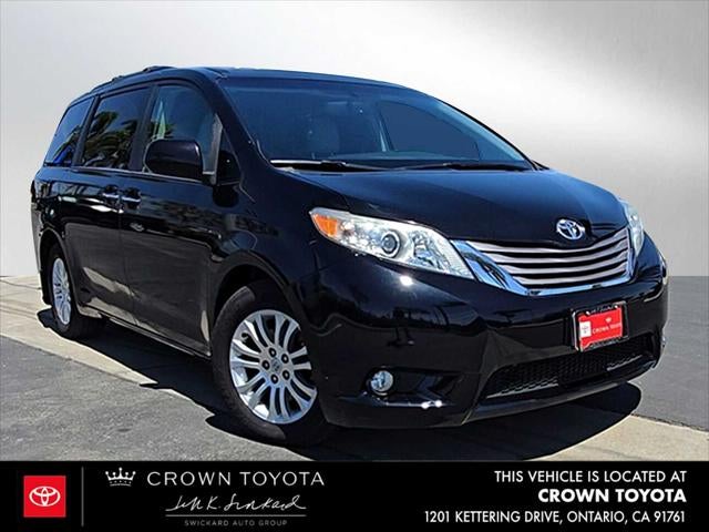 2017 Toyota Sienna XLE