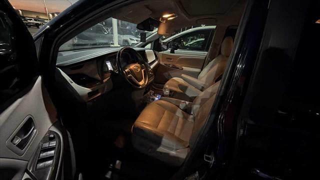 2017 Toyota Sienna XLE