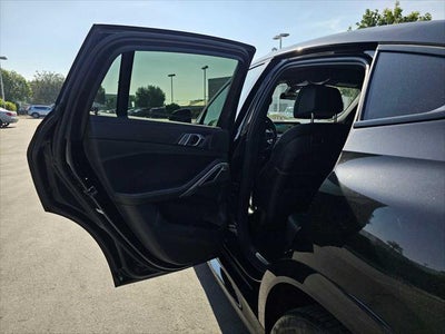 2022 BMW X6 xDrive40i xDrive40i