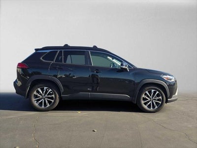 2025 Toyota Corolla Cross XLE