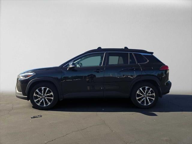 2025 Toyota Corolla Cross XLE