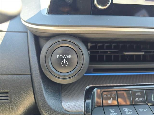 2025 Toyota Prius XLE