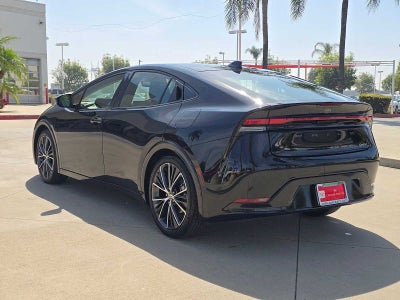 2025 Toyota Prius XLE