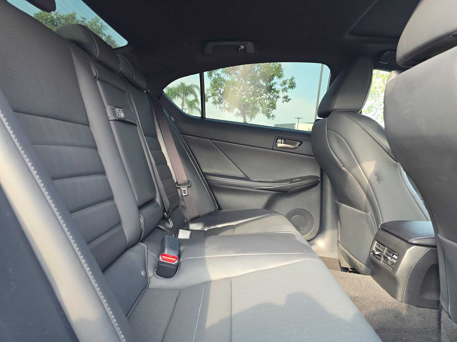 2025 Lexus IS F SPORT