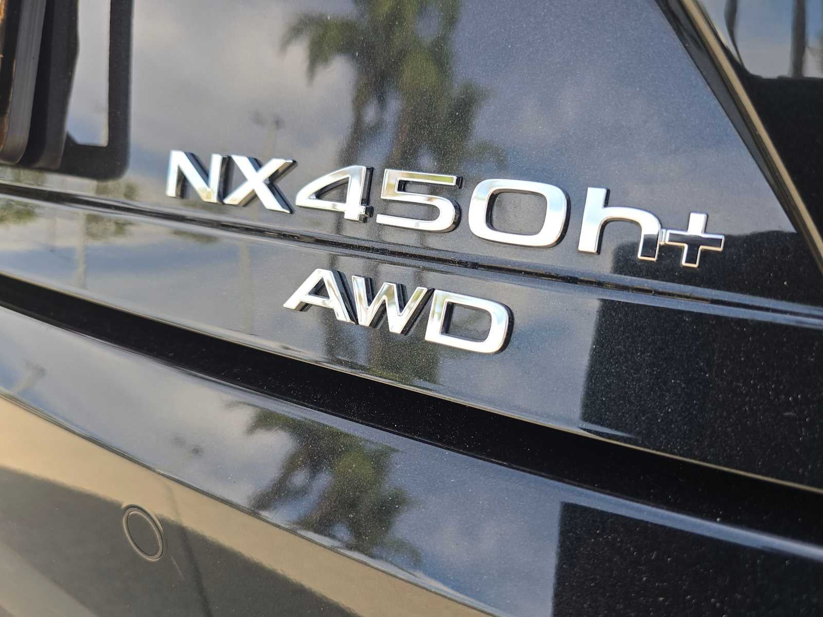 2025 Lexus NX 450h+ Luxury