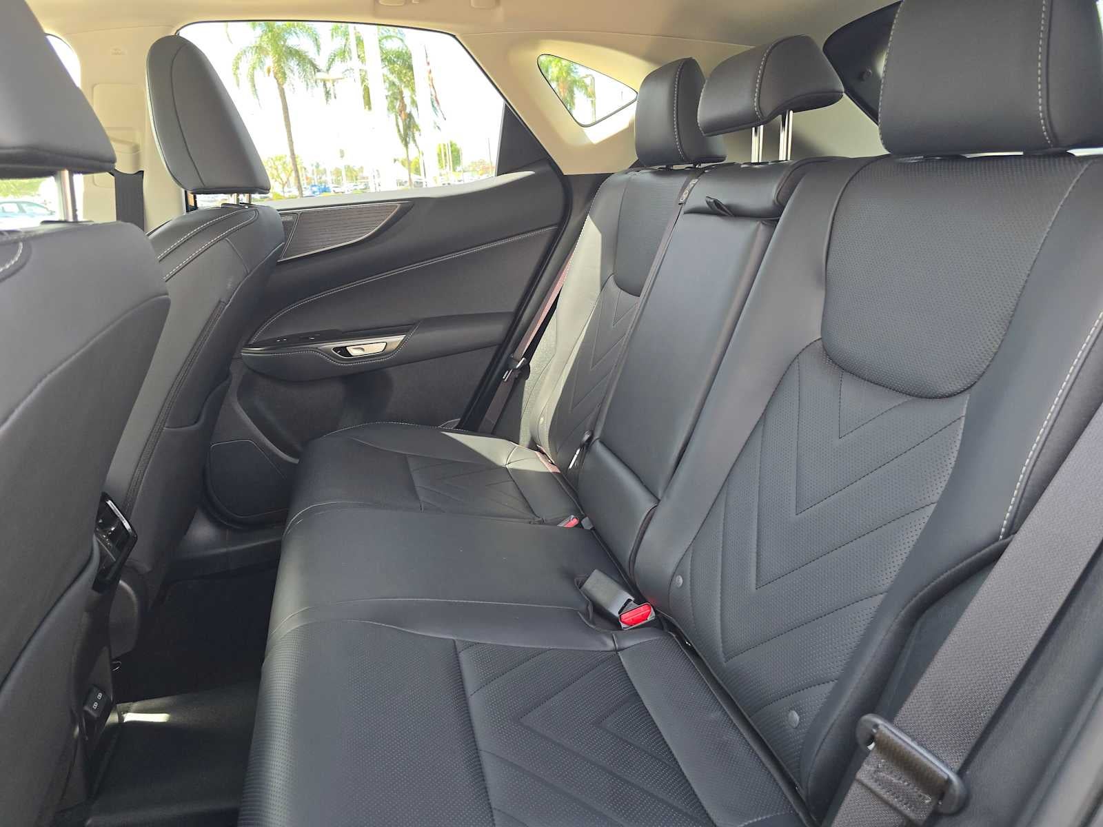 2025 Lexus NX 450h+ Luxury