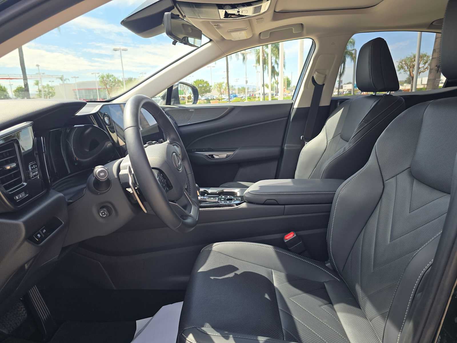 2025 Lexus NX 450h+ Luxury